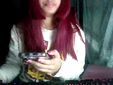 Snapshot of moraninha chatting on 06.18.26 moraninha online show from 06.18.26
