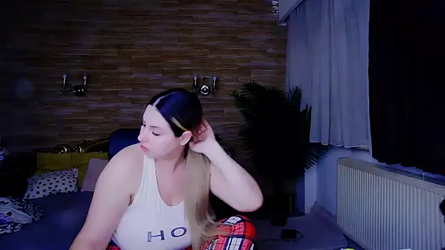 MiraHaze online show from 03.04.25