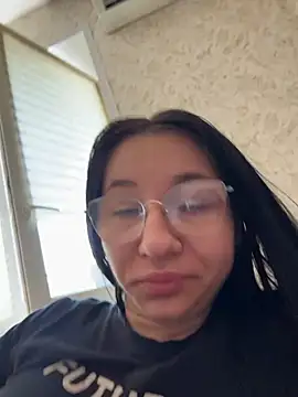 Snapshot of KameliaMur chatting on 05.31.26 KameliaMur online show from 05.31.26