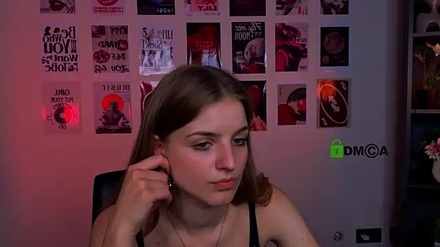 Snapshot of prettyamyyy chatting on 07.17.26 prettyamyyy online show from 07.17.26