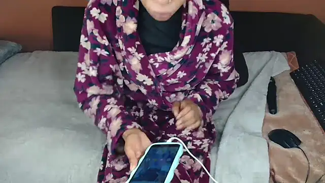 Tiny Latifah online show from 06.22.26