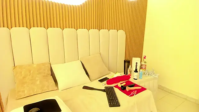 ElaVictoria online show from 07.07.26