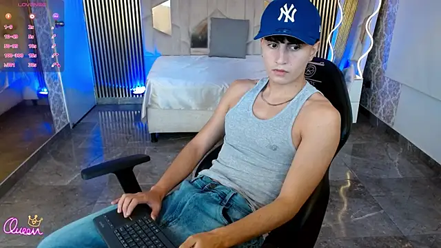 Snapshot of Kyler_tay chatting on 07.21.26 Kyler tay online show from 07.21.26