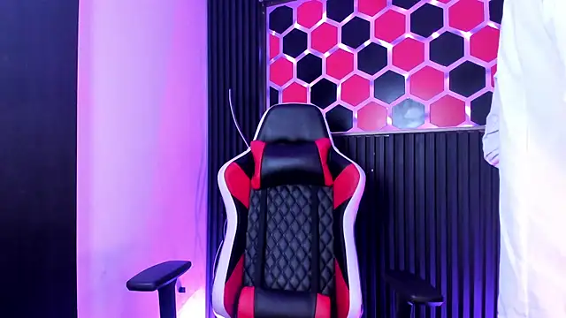SantyFoxxs online show from 06.15.26