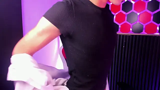 SantyFoxxs online show from 07.14.26