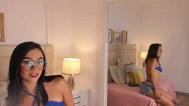 Snapshot of sarit_ chatting on 06.28.26 sarit online show from 06.28.26