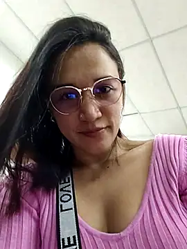 DaniRivers  online show from 06.17.26