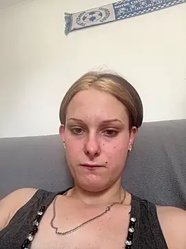 Quenn667 online show from 06.19.26