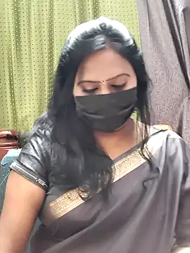 Snapshot of Meera_mia chatting on 07.04.26 Meera mia online show from 07.04.26