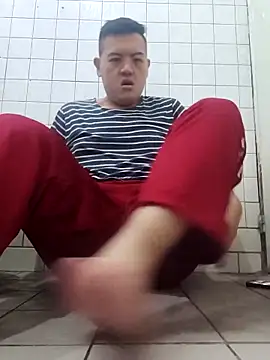 Eggyolk725 online show from 06.20.26