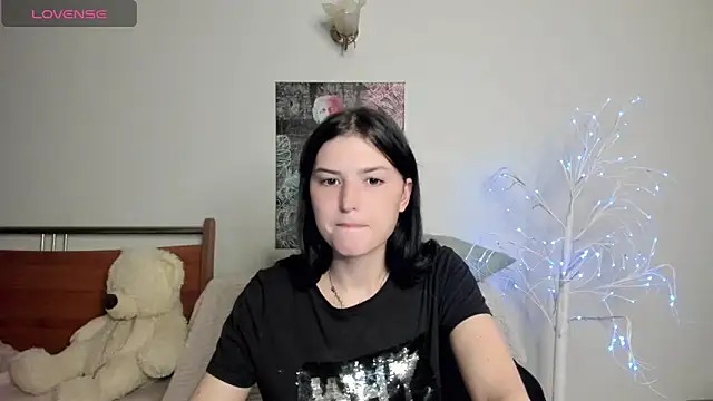 Kira Devi online show from 05.27.26