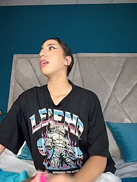 Snapshot of LacyLureXXX chatting on 07.04.26 LacyLureXXX online show from 07.04.26