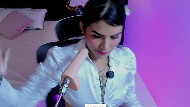 Alanna Wild online show from 06.26.26
