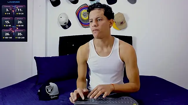 theo bigcock  online show from 07.16.26