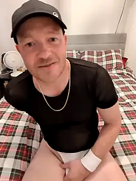 Straight GuyUK online show from 07.08.26
