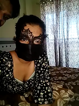 Snapshot of Desii_Couple69 chatting on 05.27.26 Desii Couple69 online show from 05.27.26