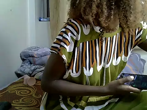 Snapshot of Holygoddess chatting on 06.20.26 Holygoddess online show from 06.20.26