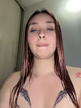 Snapshot of Sophia_LuxxX chatting on 06.28.26 Sophia LuxxX online show from 06.28.26
