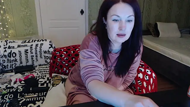 Snapshot of MarleneDietrich chatting on 02.15.25 MarleneDietrich online show from 02.15.25
