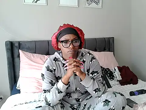 MissLaToYa online show from 06.29.26