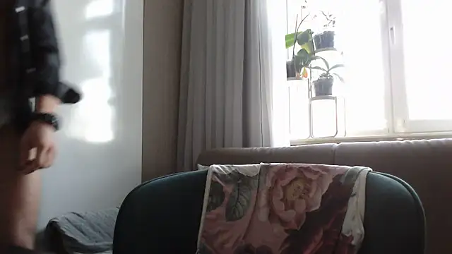 Snapshot of DorianSalazar1 chatting on 06.15.26 DorianSalazar1 online show from 06.15.26