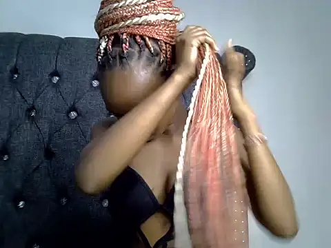cocolaurah online show from 06.17.26