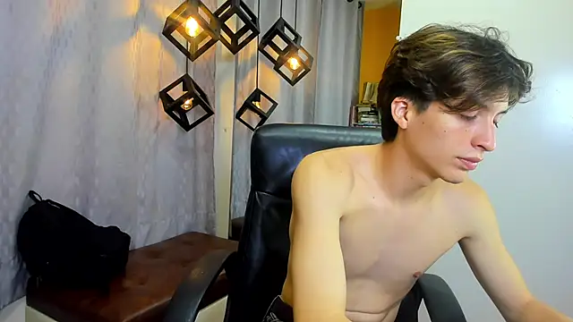 Snapshot of Marcoviolet chatting on 06.19.26 Marcoviolet online show from 06.19.26