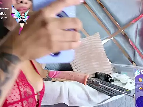 Snapshot of LalaVareela chatting on 06.14.26 LalaVareela online show from 06.14.26