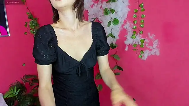 Snapshot of RiLey__Davis chatting on 07.05.26 RiLey Davis online show from 07.05.26