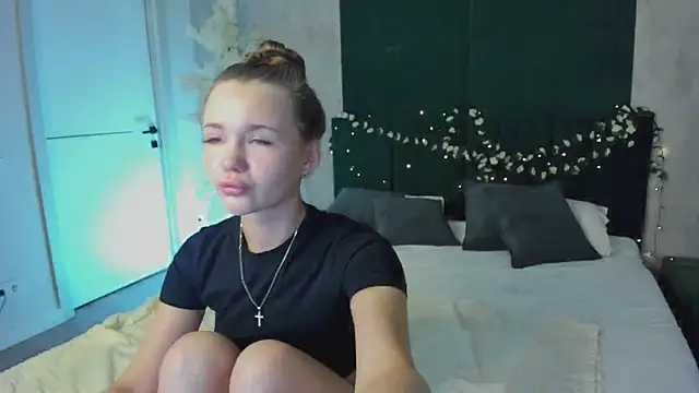 Snapshot of Ella_Butler chatting on 07.09.26 Ella Butler online show from 07.09.26