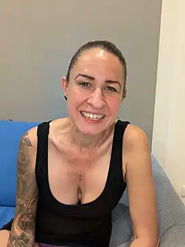Snapshot of GermanMilfJasmin chatting on 06.13.26 GermanMilfJasmin online show from 06.13.26