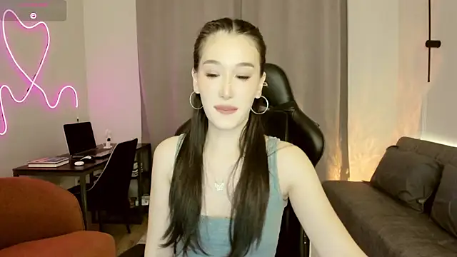 lilly mighty online show from 07.01.26