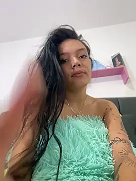 Snapshot of NIKA530 chatting on 06.27.26 NIKA530 online show from 06.27.26