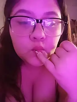 Snapshot of VeryGirlhot chatting on 07.18.26 VeryGirlhot online show from 07.18.26