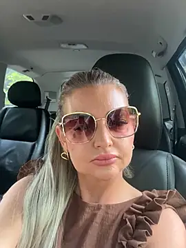 szexicicamica online show from 06.18.26