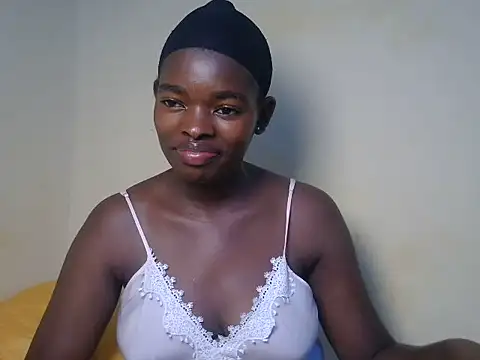 Snapshot of Emmerline_ chatting on 06.11.26 Emmerline online show from 06.11.26