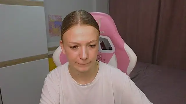 Snapshot of BeatriceLoven chatting on 06.03.26 BeatriceLoven online show from 06.03.26