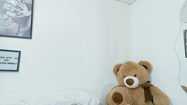 Loretahorny25 online show from 06.22.26