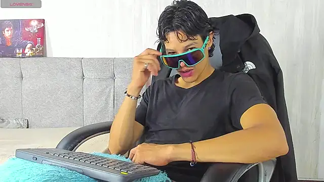 tommyhot7 online show from 06.15.26