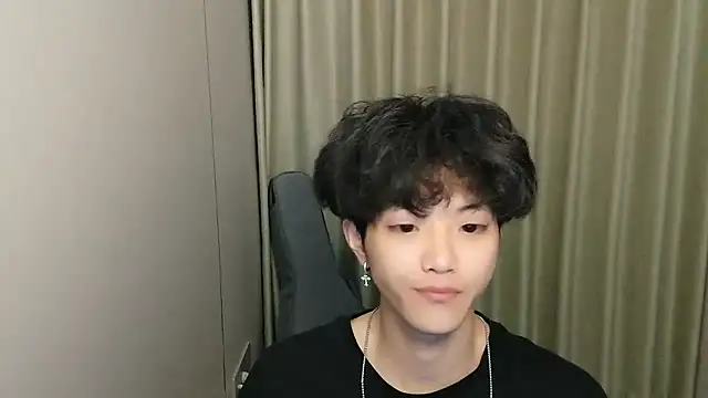 Snapshot of wssoo11 chatting on 06.25.26 wssoo11 online show from 06.25.26