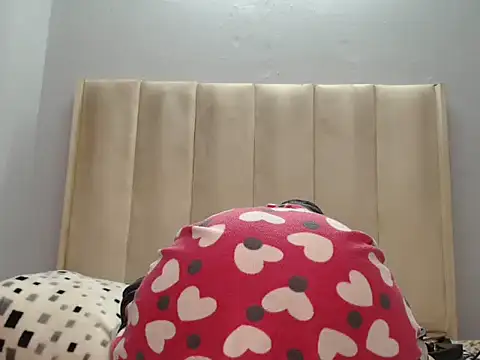 QueenZara 202 online show from 07.04.26