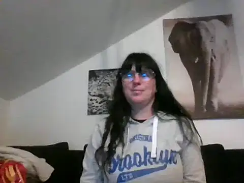 Snapshot of sexujuly88 chatting on 09.17.25 sexujuly88 online show from 09.17.25