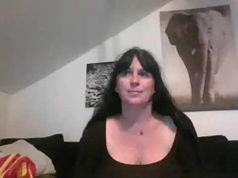 Snapshot of sexujuly88 chatting on 10.02.25 sexujuly88 online show from 10.02.25