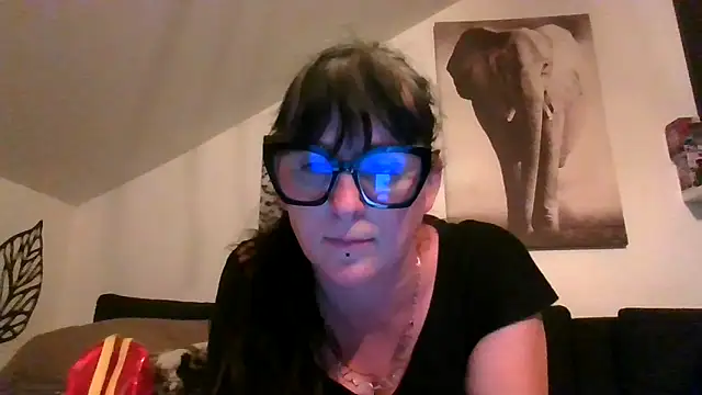 Snapshot of sexujuly88 chatting on 06.15.26 sexujuly88 online show from 06.15.26