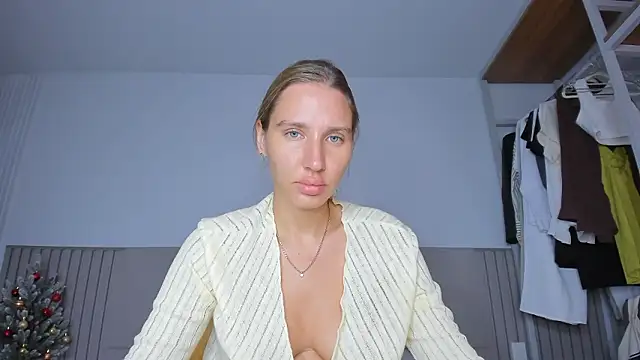 SofiClimbing online show from 12.18.25