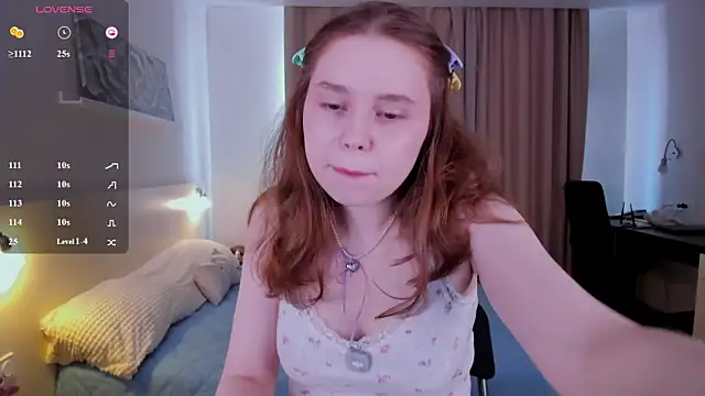 Snapshot of Teasemelisa chatting on 06.24.26 Teasemelisa online show from 06.24.26