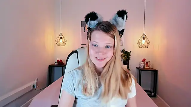 Snapshot of anita_Hitteys chatting on 07.17.26 anita Hitteys online show from 07.17.26
