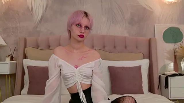 LauraDiazz online show from 06.29.26
