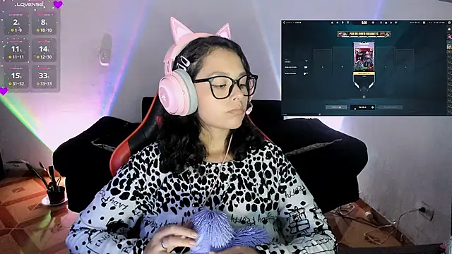 Snapshot of Miss_kittyX chatting on 07.10.26 Miss kittyX online show from 07.10.26
