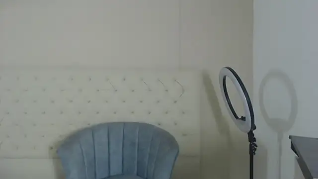 Snapshot of alexa___11 chatting on 06.20.26 alexa 11 online show from 06.20.26